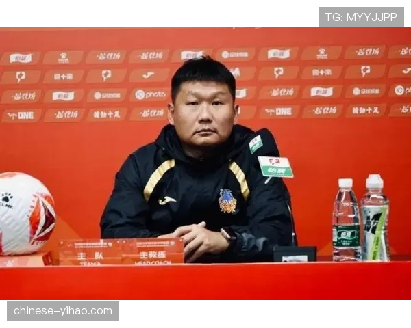 重庆铜梁龙刘建业立足防守反击 两轮仅失一球展现升班马务实哲学 重庆铜梁龙刘建业立足防守反击 两轮仅失一球展现升班马务实哲学